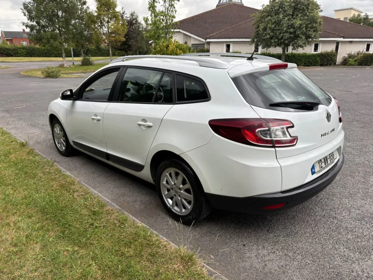 Renault Grand Megane Dynamique 1.5 DCI 4DR - Image 3