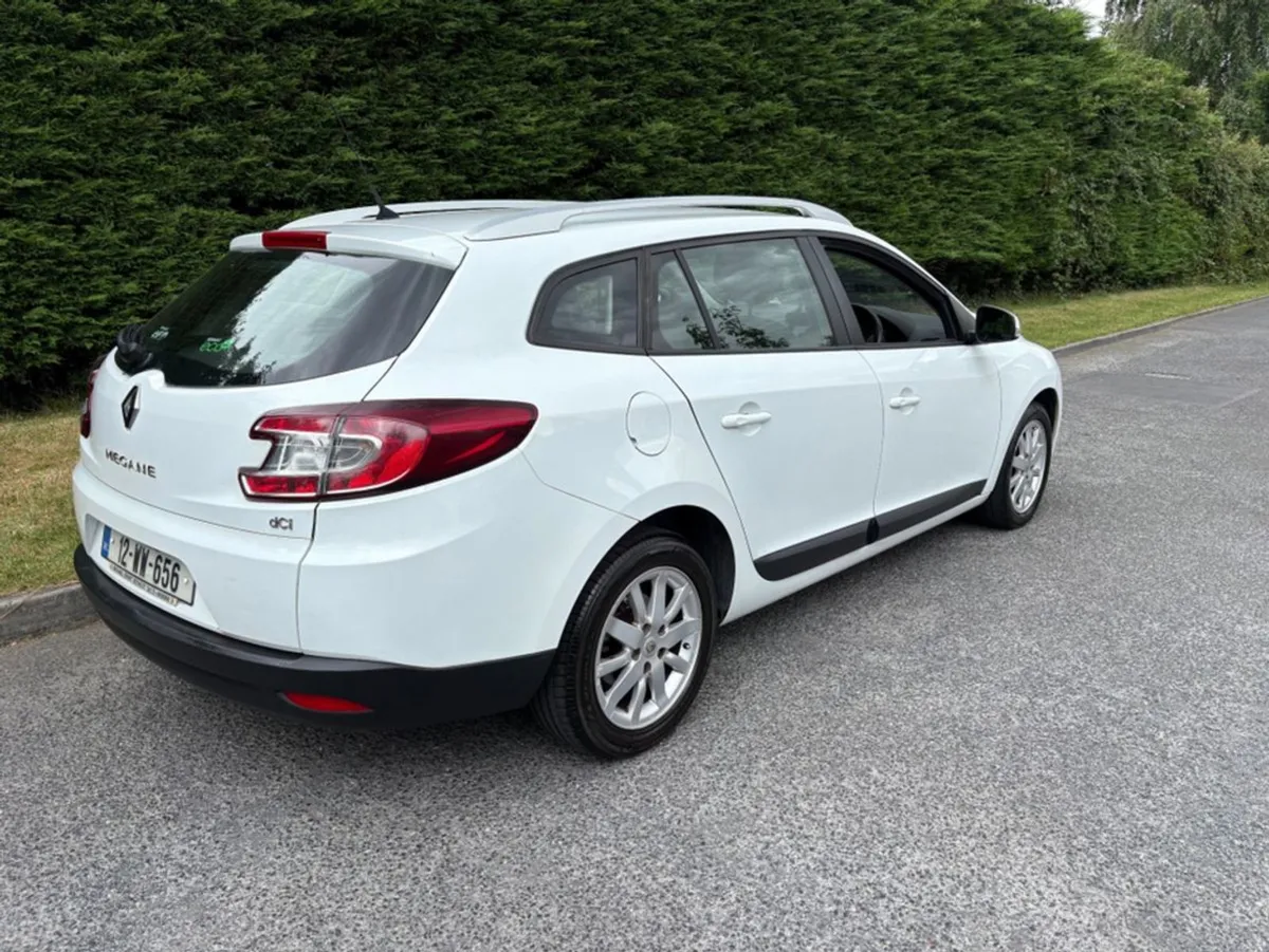 Renault Grand Megane Dynamique 1.5 DCI 4DR - Image 4
