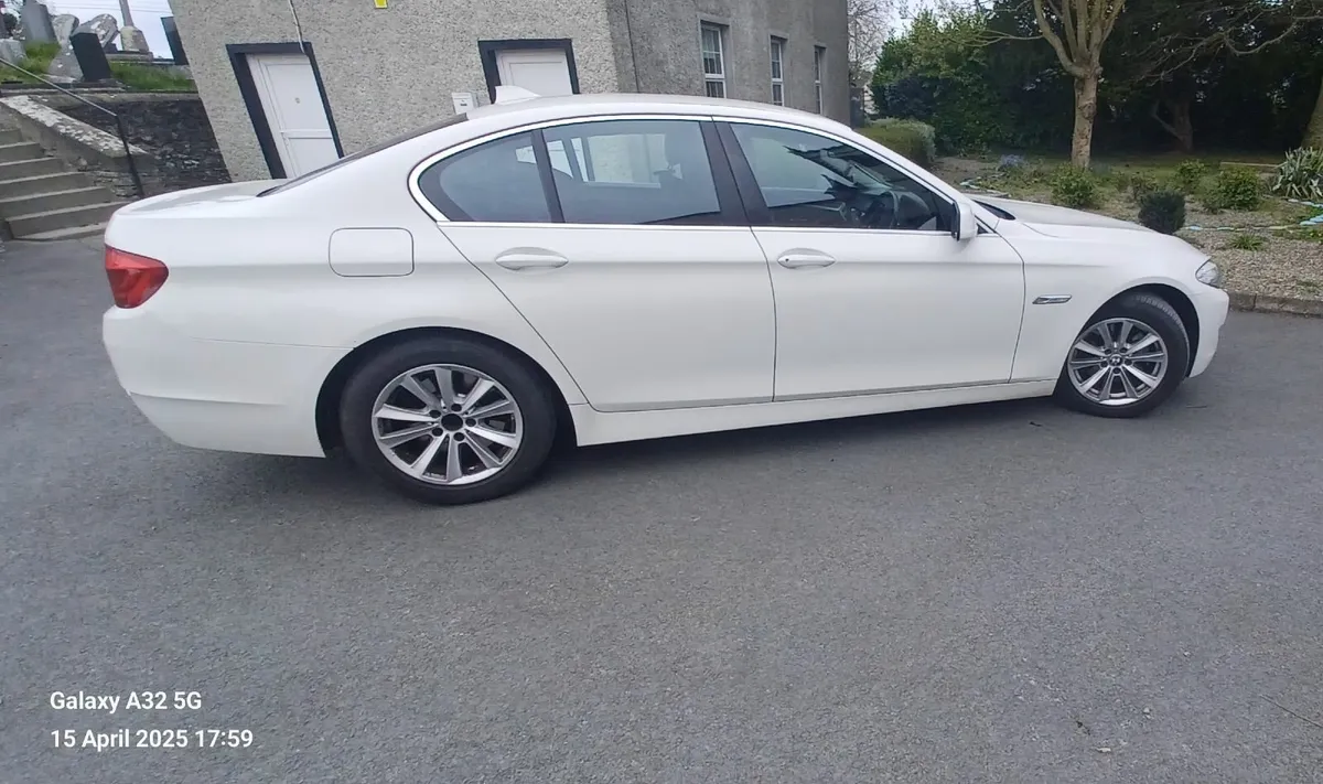 BMW 5-Series 2012 - Image 3