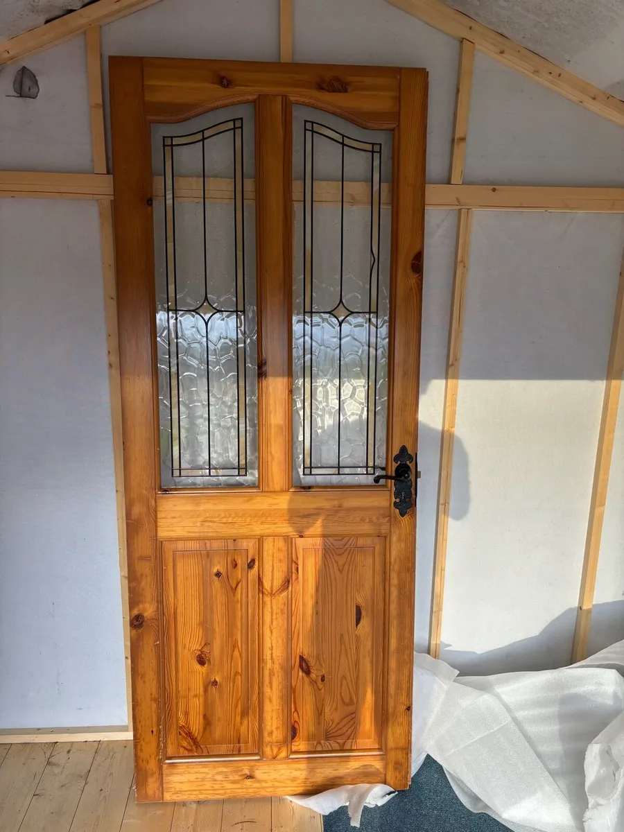 Set of internal double doors and two single doors - Image 2