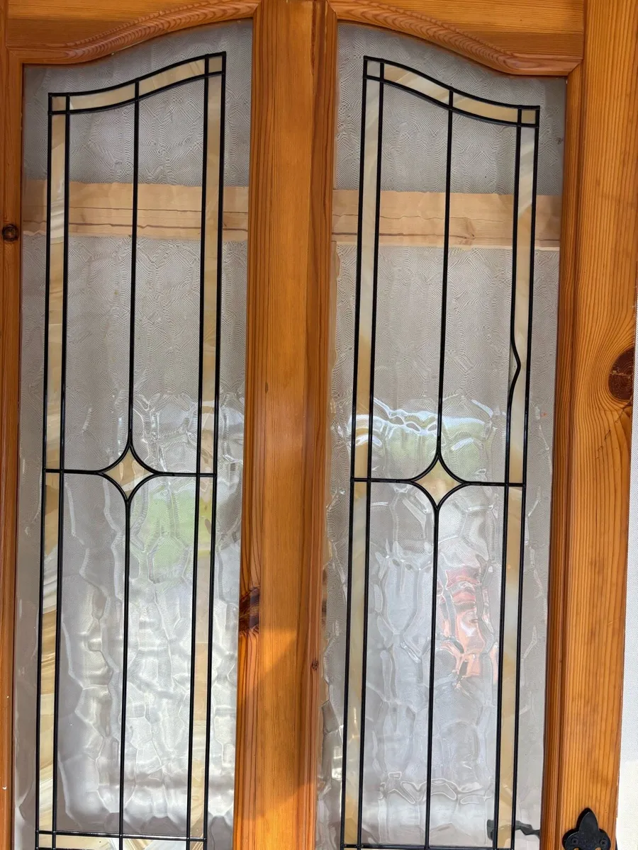 Set of internal double doors and two single doors - Image 4