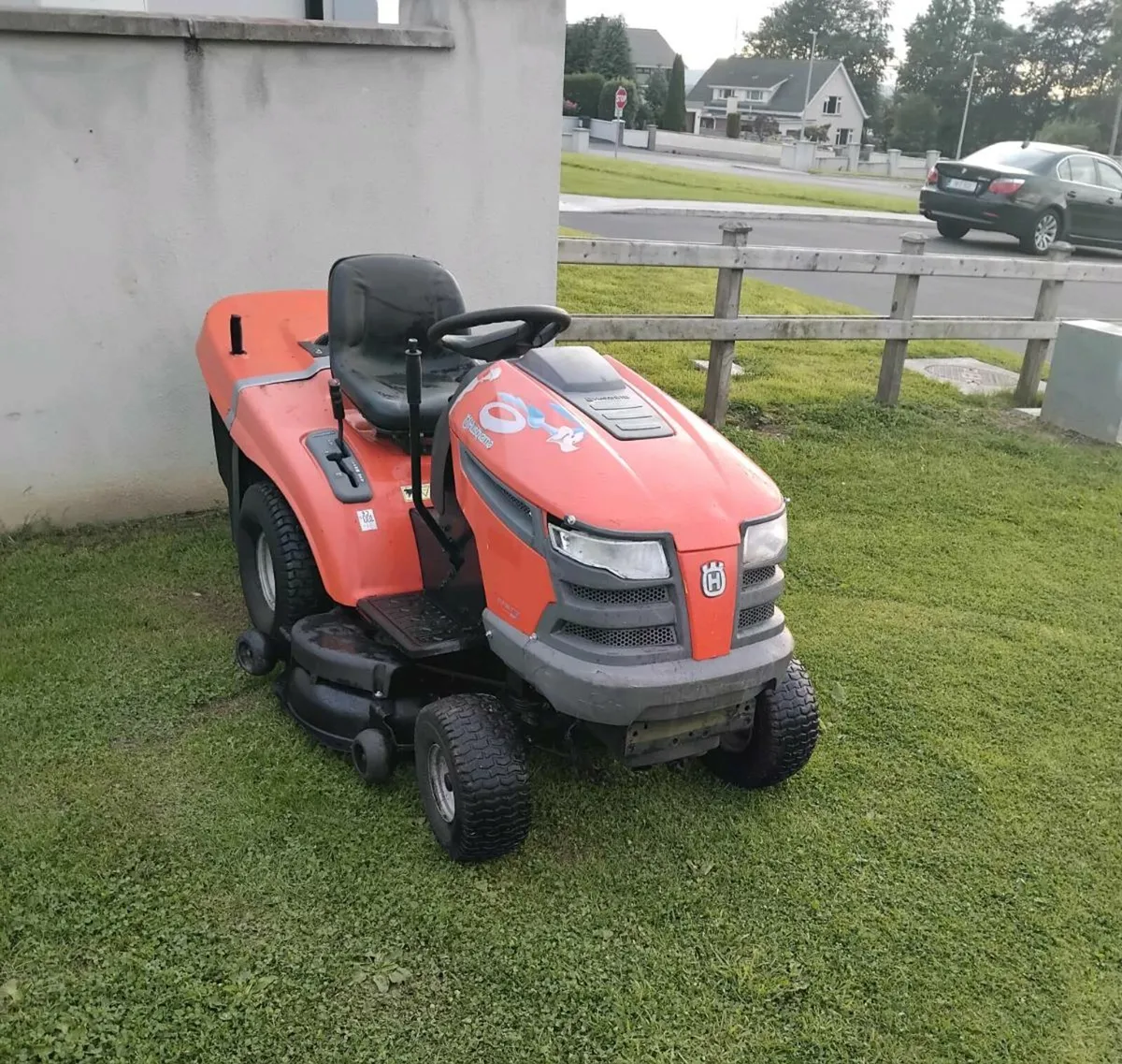 Ride on lawnmower 20hp - Image 1
