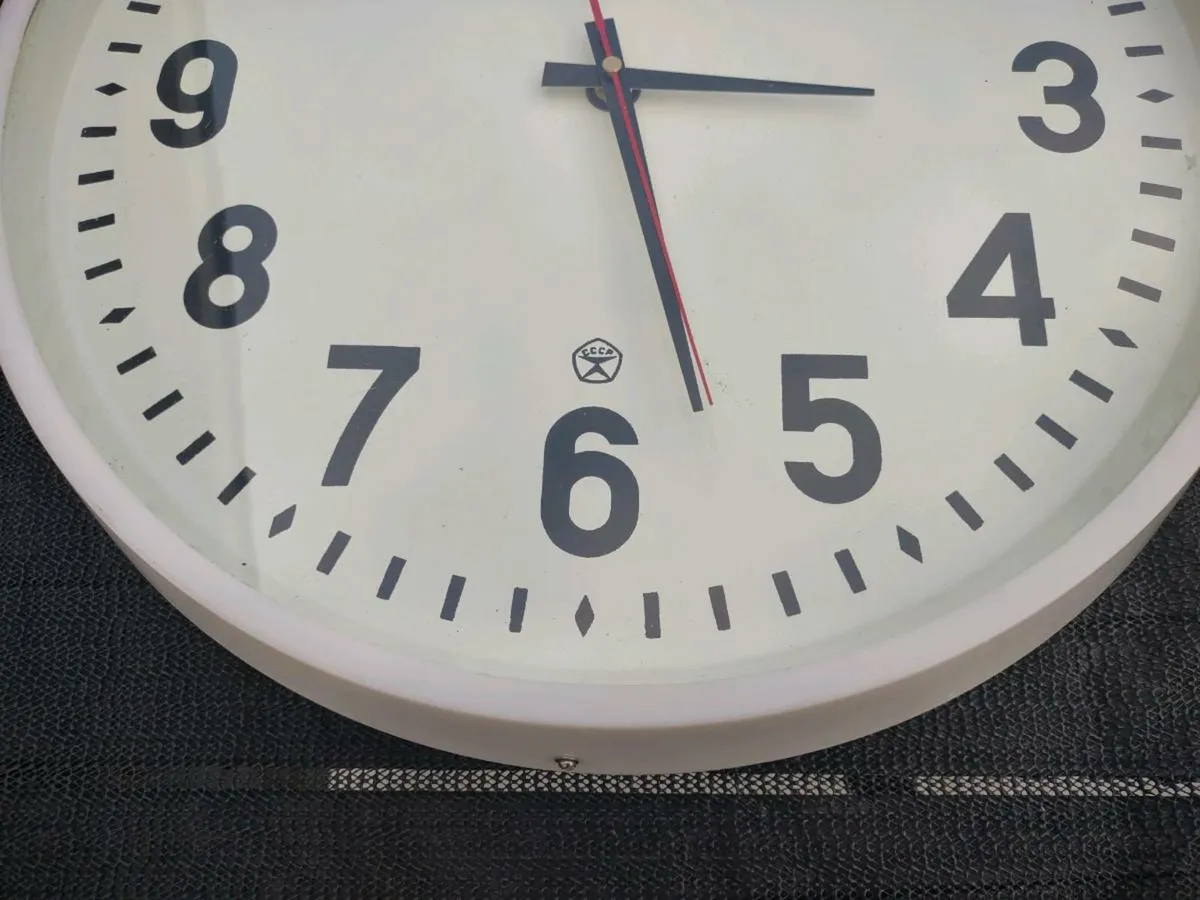 Vintage factory clock - Image 2