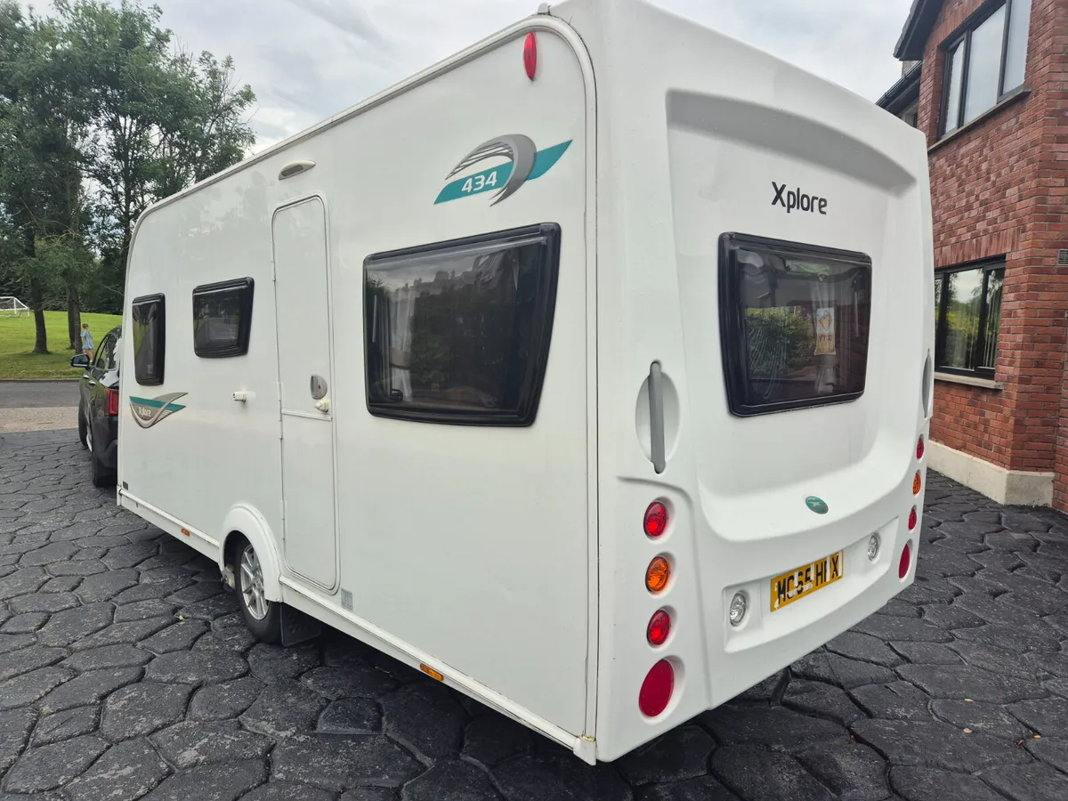 2015 Elddis  Xplore  Solid 434 Motor Movers - Image 4