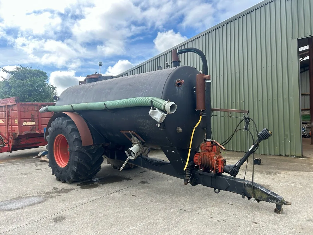Conor 2500 LPG Tank on Wide Wheels - Image 2