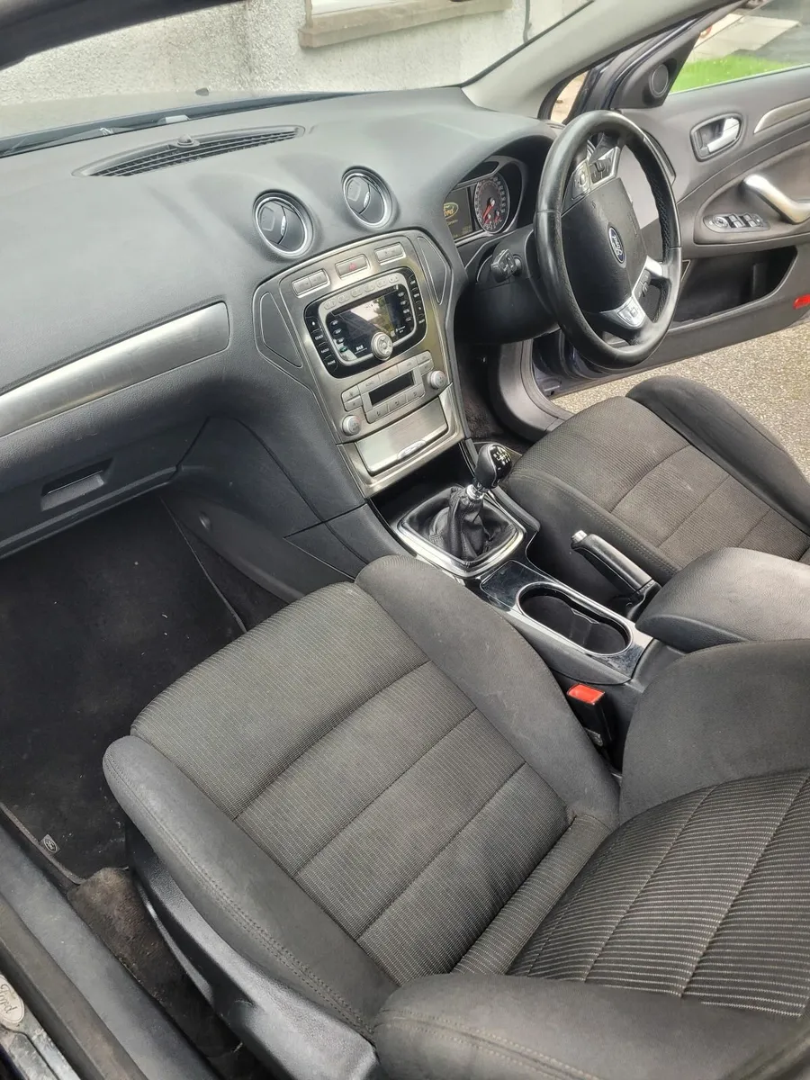 Ford Mondeo 2010 - Image 2