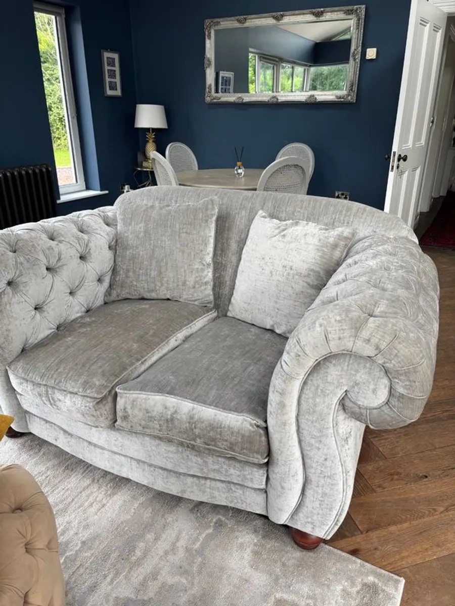 Chesterfield Sofa - Image 2