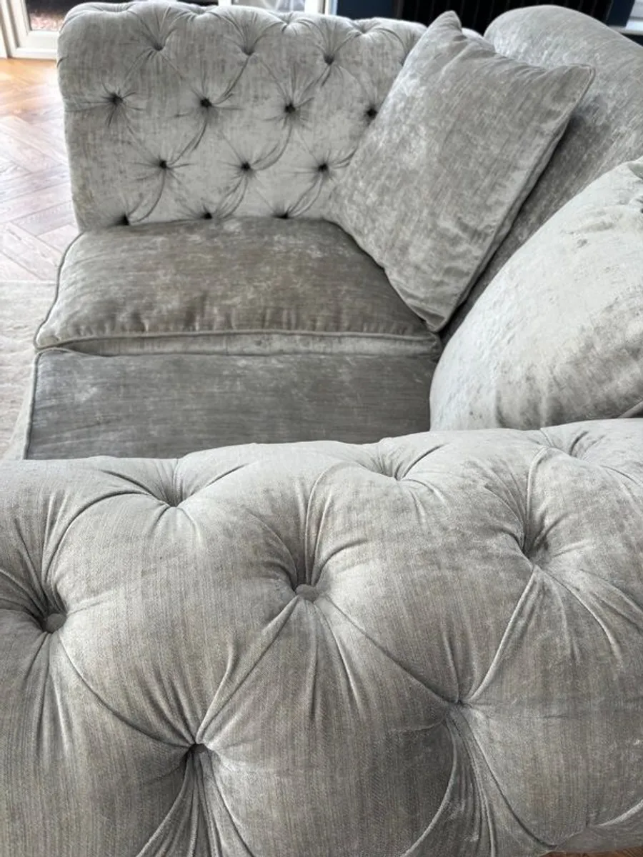 Chesterfield Sofa - Image 3
