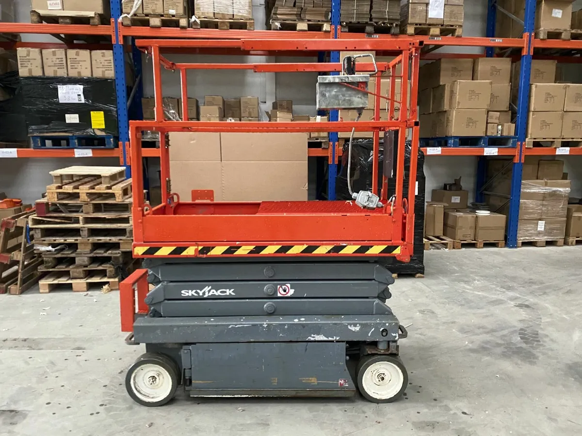 Skyjack scissor lift - Brand New Batteries! - Image 1