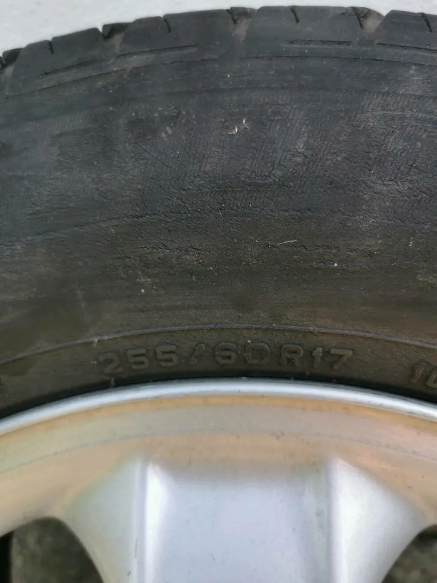 Mercedes ML Alloy wheel - Image 2