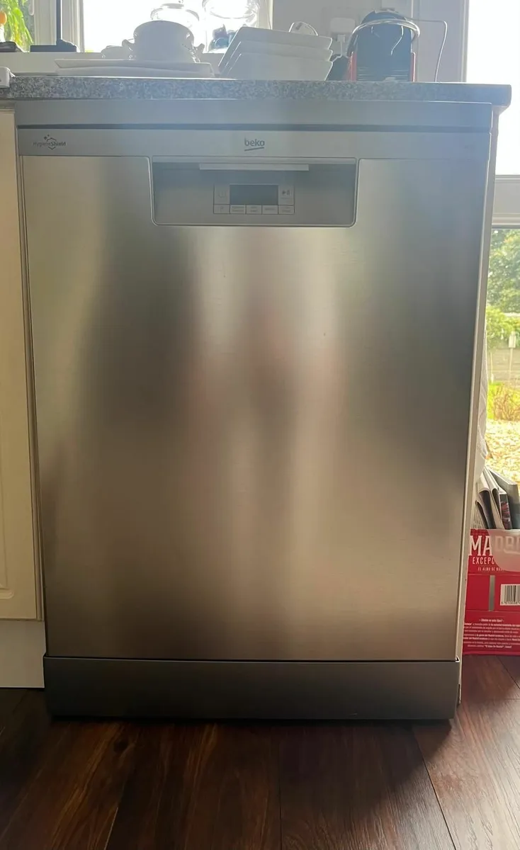 Fridge freezer &dishwasher - Image 2