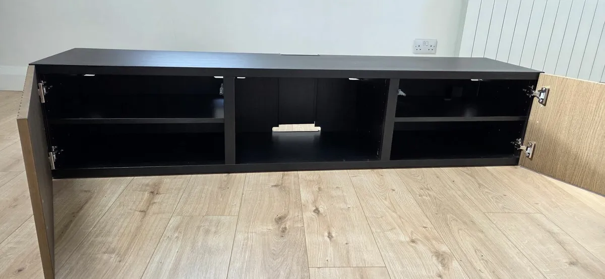 TV Unit - Image 3