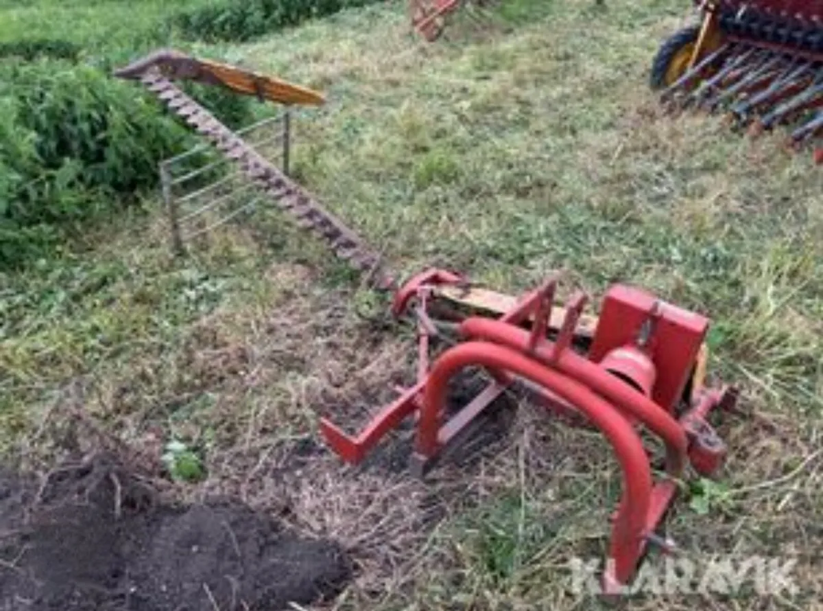I buy old farm machinery - Image 3