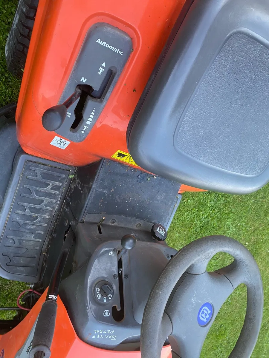 Husqvarna ride on mower cth151 - Image 4