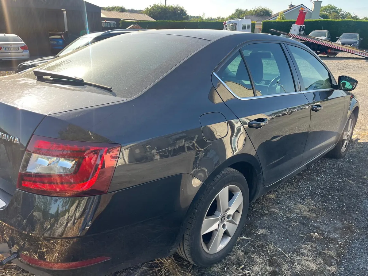 172 Skoda Octavia 1.6tdi - Image 4