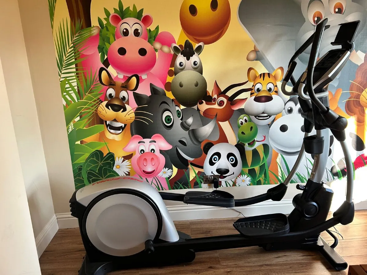 The ProForm Smart Strider 495 CSE Elliptical Cross - Image 2