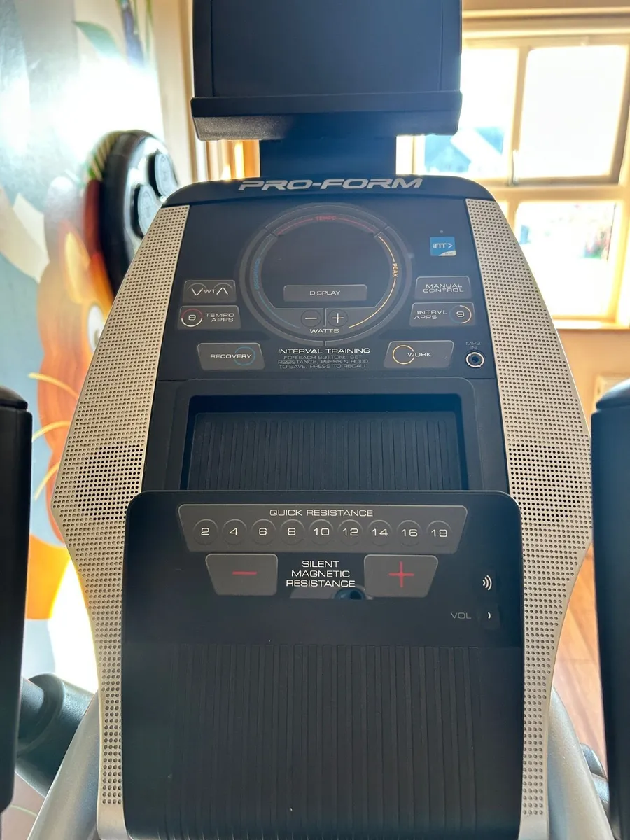 The ProForm Smart Strider 495 CSE Elliptical Cross - Image 4