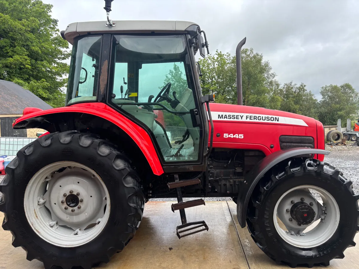 Massey Ferguson 5445 **NO VAT** - Image 2