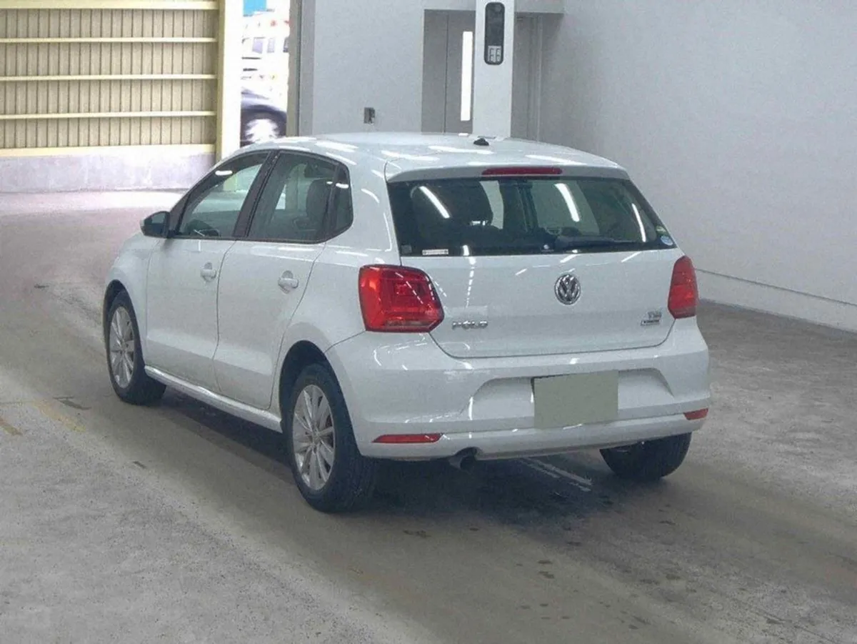 Volkswagen Polo 1.2 TSI Comfortline Auto - Image 2