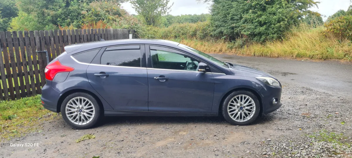 Ford Focus 2013 - Image 2