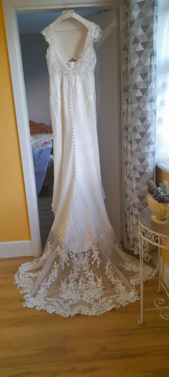 Wedding dress - Image 3