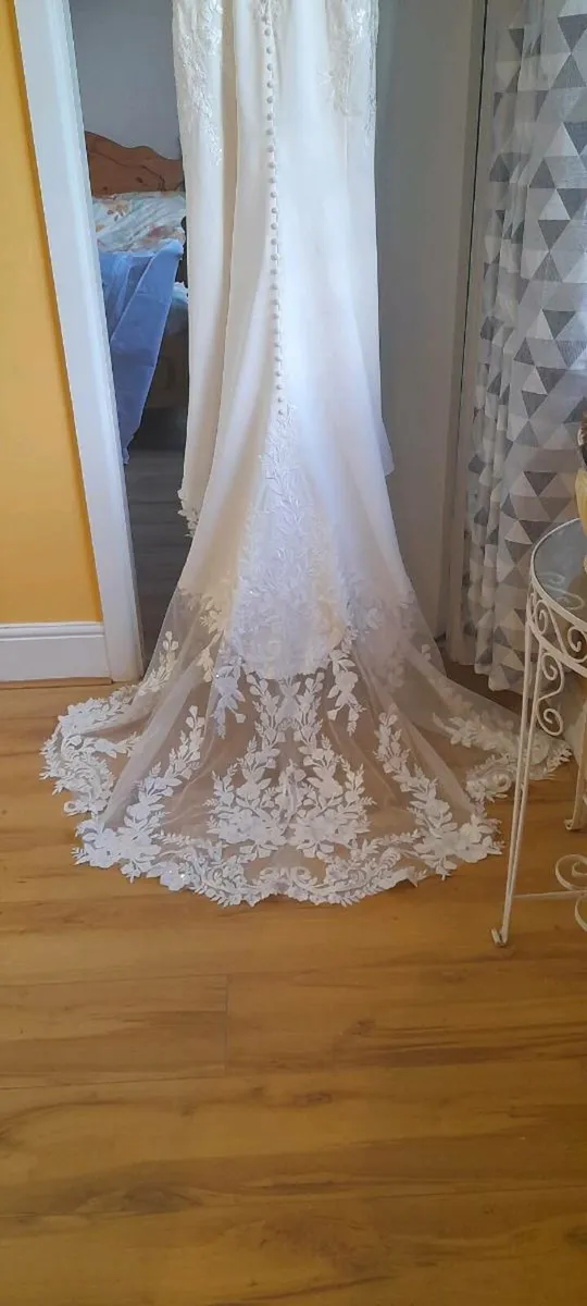 Wedding dress - Image 4
