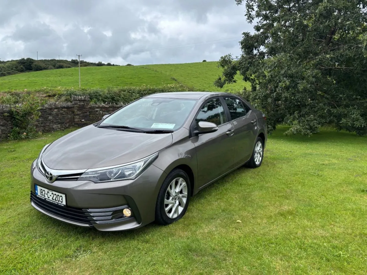 Toyota Corolla 1.4 D-4d Luna 4DR - Image 2