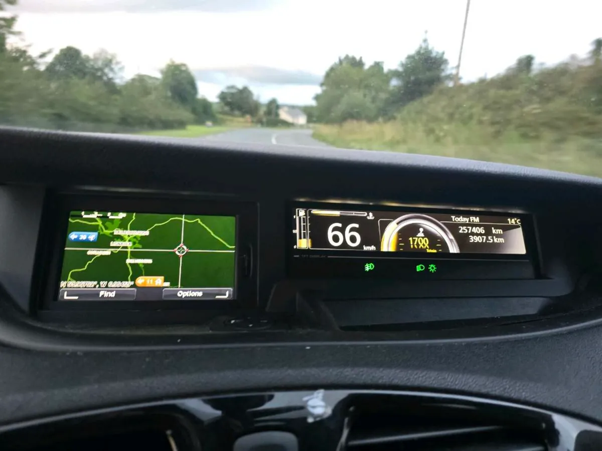Renault grande scenic 7 seats - Image 4