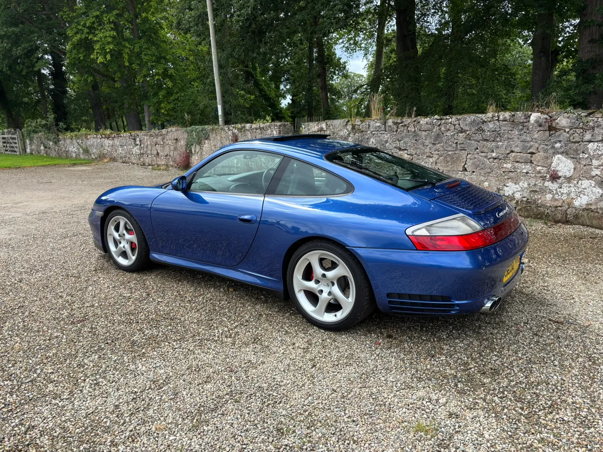 Porshe 911 carrera 4S - Image 2