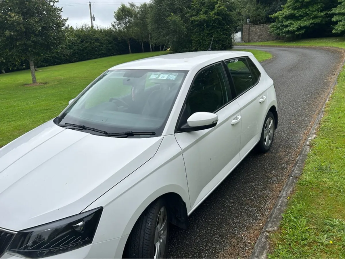 Skoda Fabia Ambition 1.2 TSI Automatic//only 7100 - Image 3