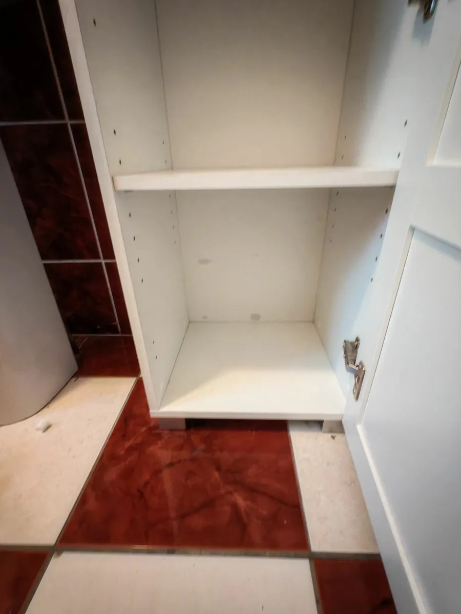 Bathroom cabinet - Image 2