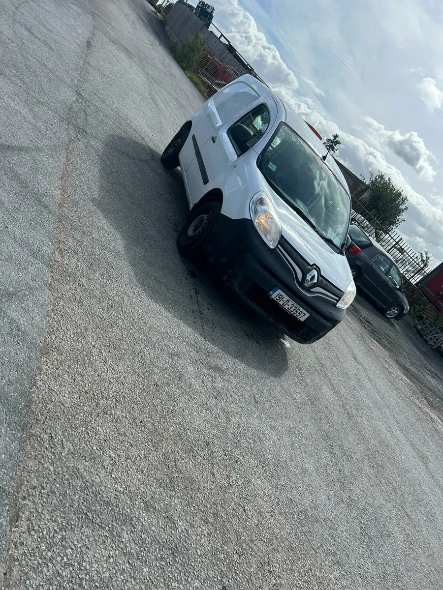 Kangoo - Image 1