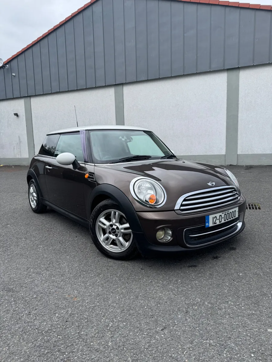 Mini  Cooper 1.6 Automatic - Image 1