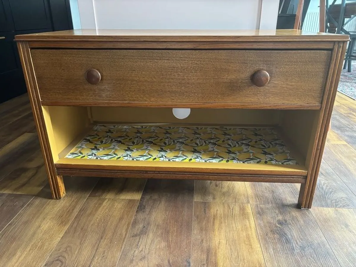 Mid Century Vintage TV Stand - Image 3
