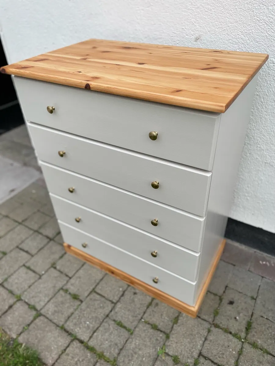 Chest of drawers - Image 1