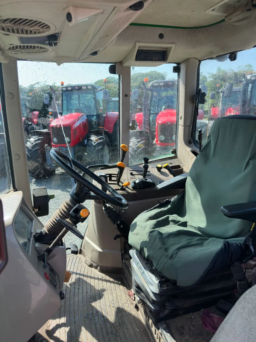 2003 John Deere 6220 - Image 2