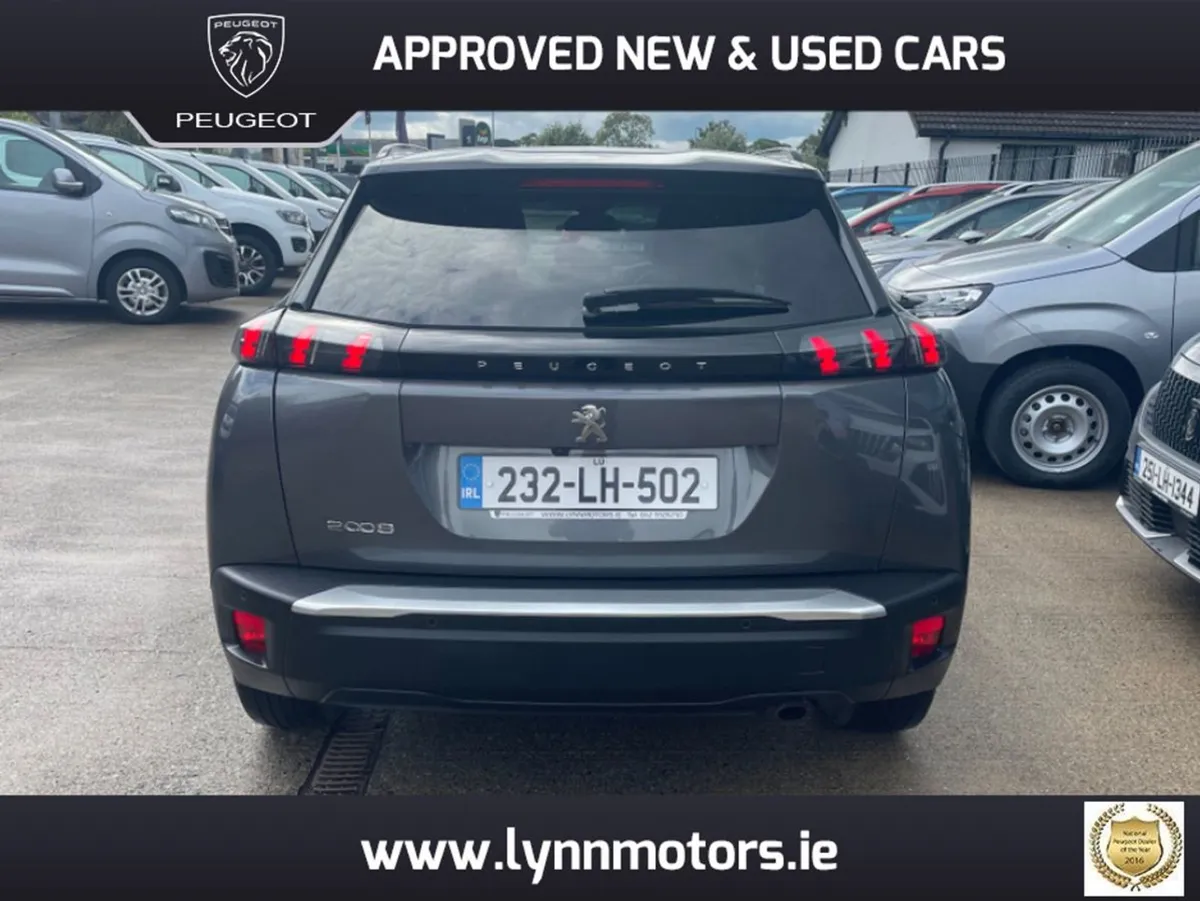 Peugeot 2008 Allure 1.2 100 6.4 4DR - Image 4