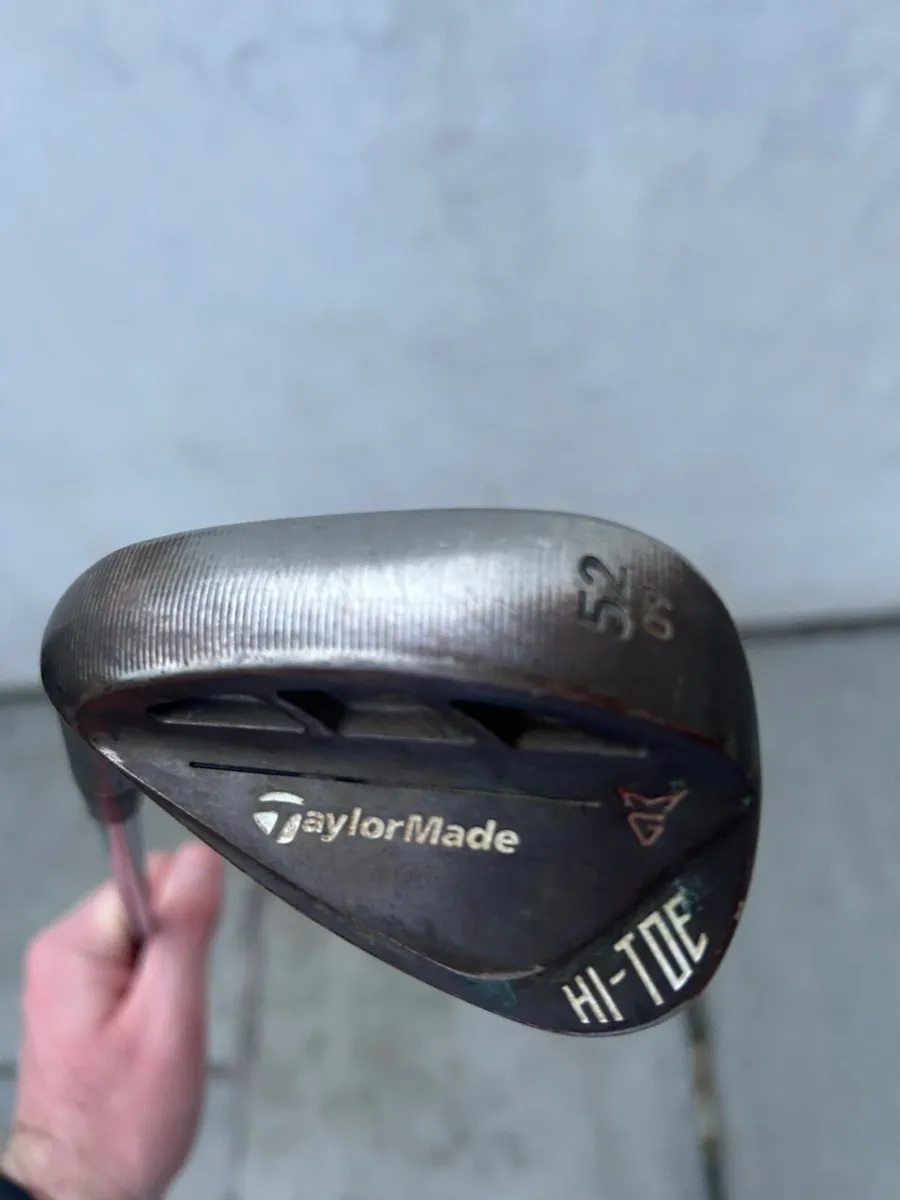 Left hand TaylorMade 52 degree Golf wedge - Image 1