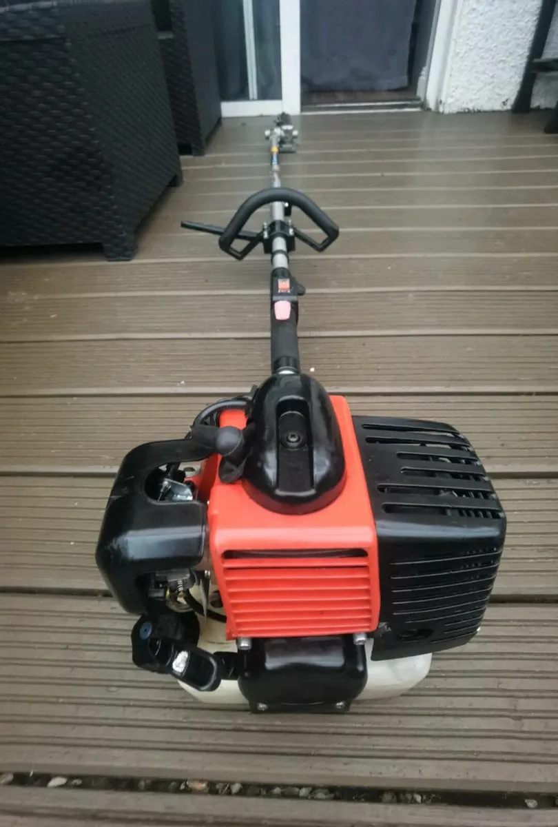 Hedge trimmer long reach - Image 2