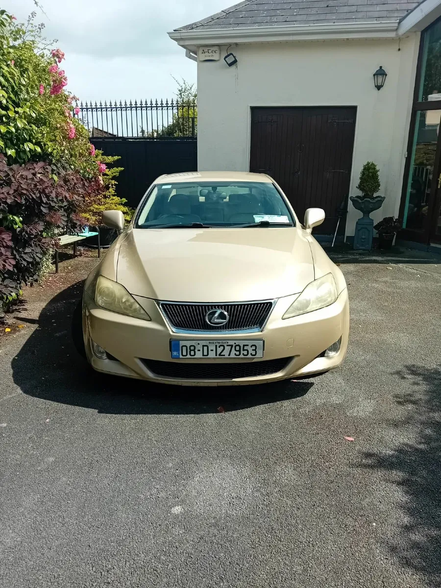 Lexus IS very low mileage, service history - Image 2