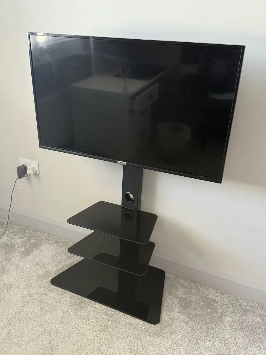 Bontech tv stand - Image 1