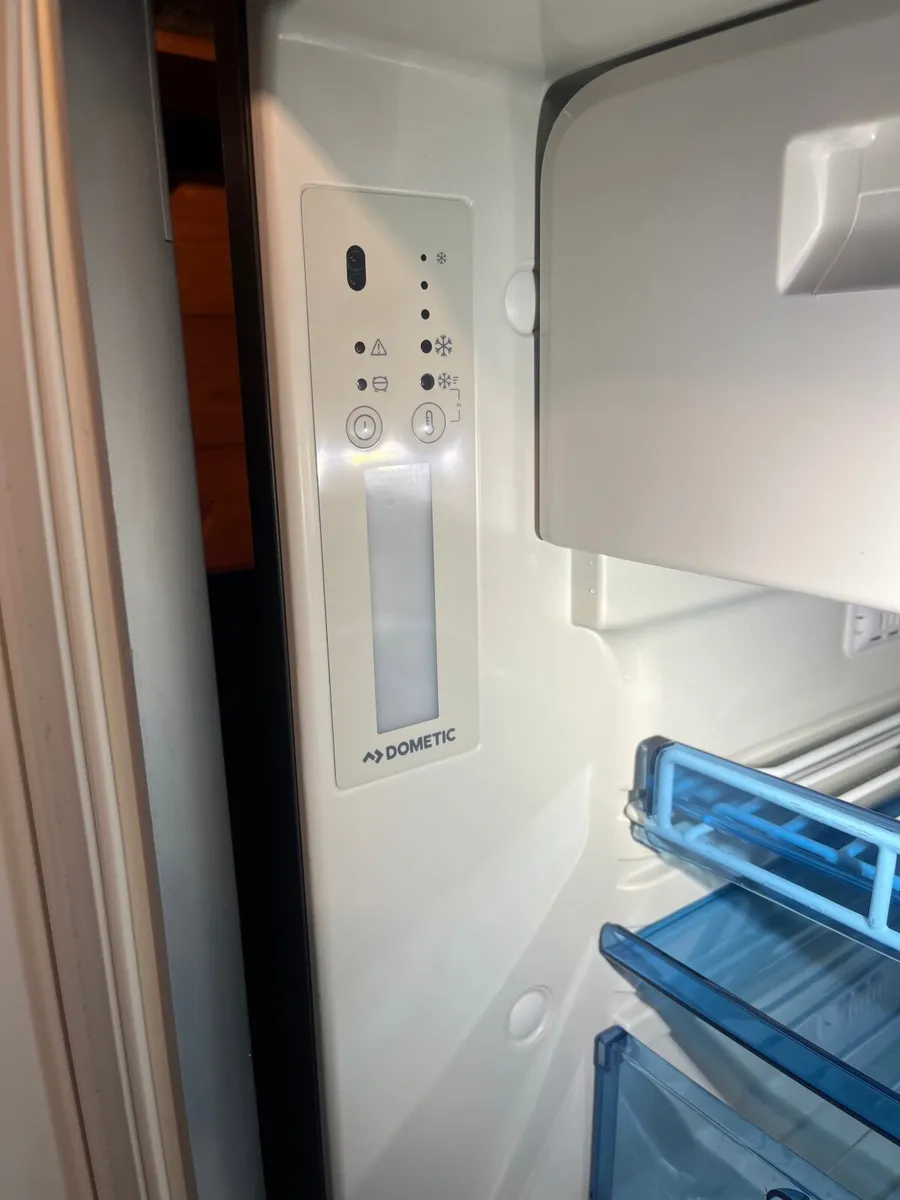Dometec 12v camper fridge - Image 1