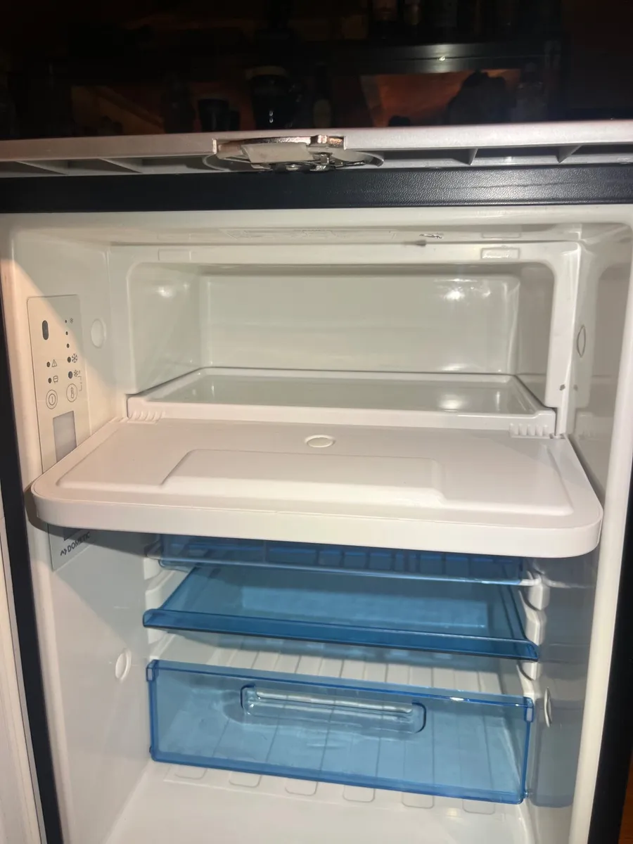 Dometec 12v camper fridge - Image 4
