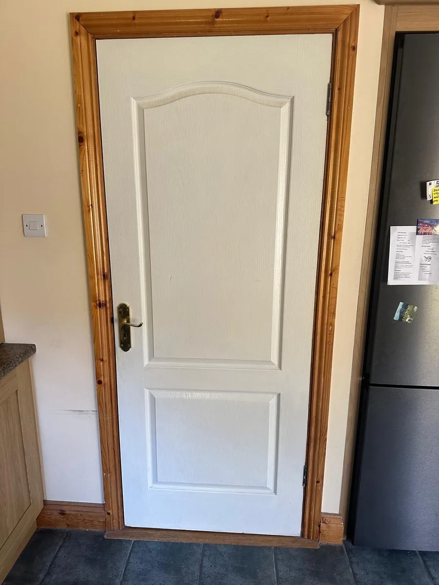 Very good condition internal door 32 x 80” - Image 1