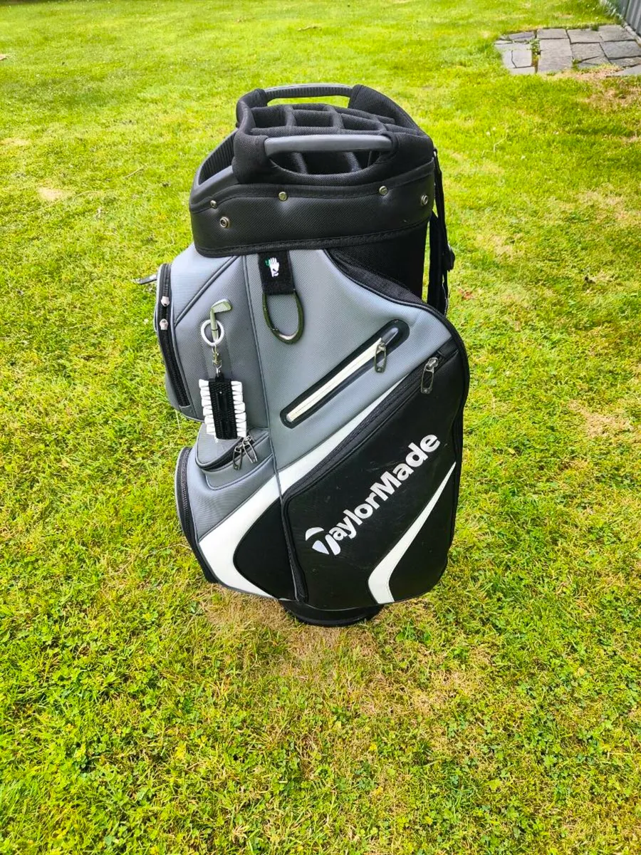 TaylorMade/motocaddy bag & trolley - Image 3