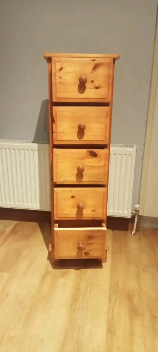 Pine tall drawers - Image 1