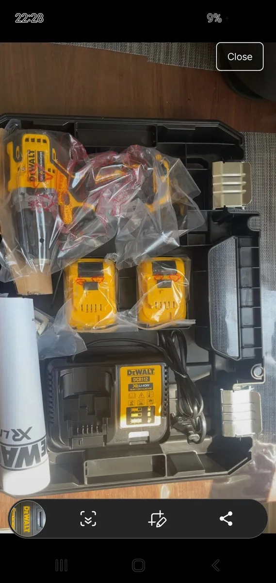 12v dewalt drill - Image 1