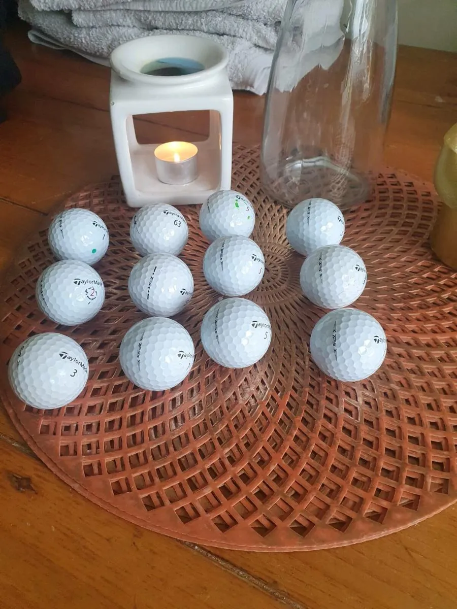 TITLEIST PRO VS /  TAYLORMADE TP5 - Image 2