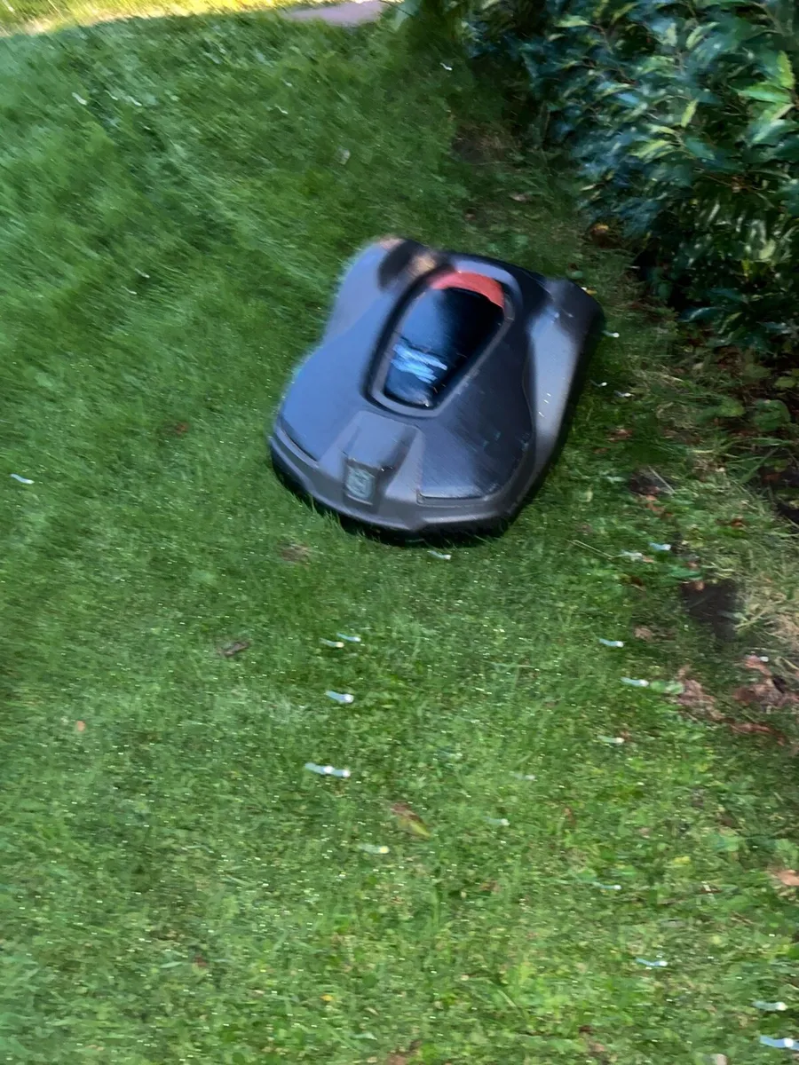 Husqvarna 430x Automower - Image 1