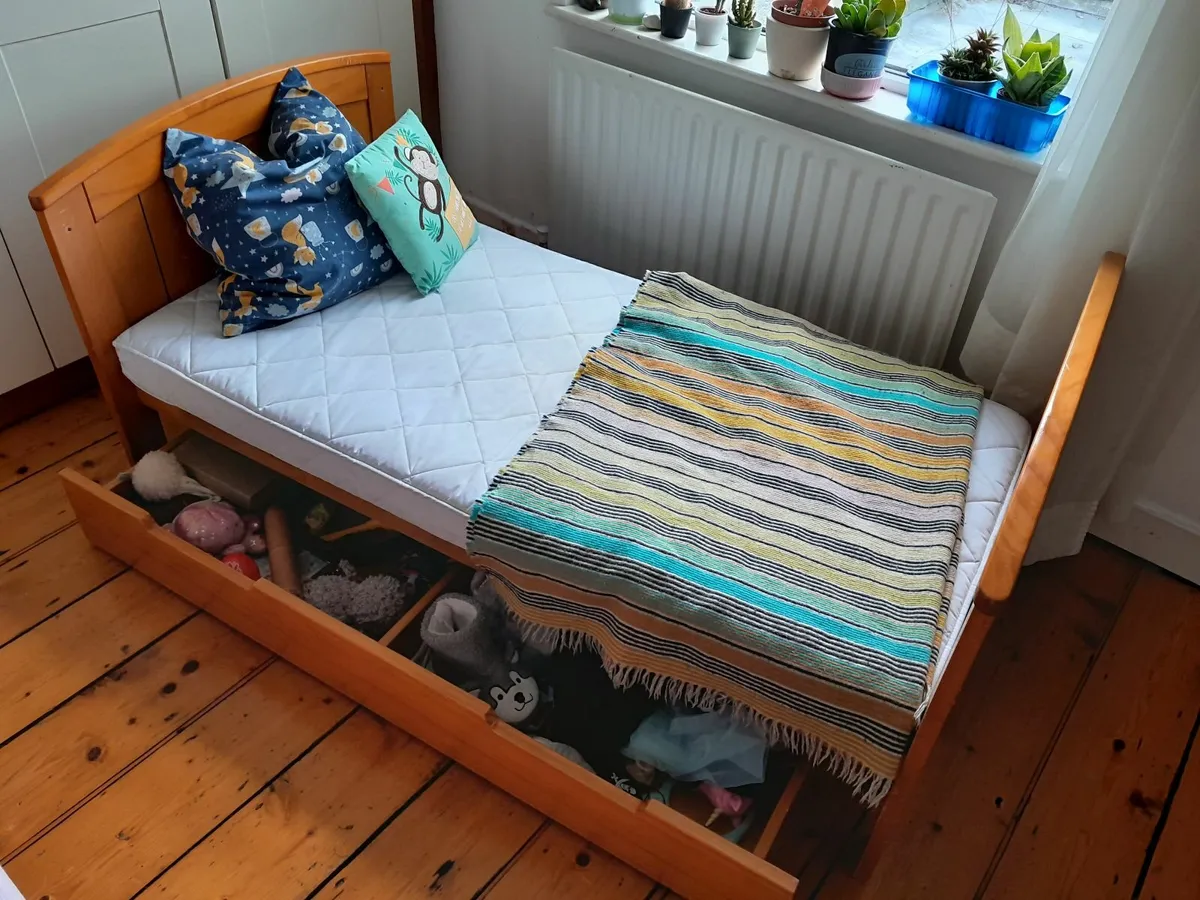 Mammas&Papas Toddler bed - Image 3